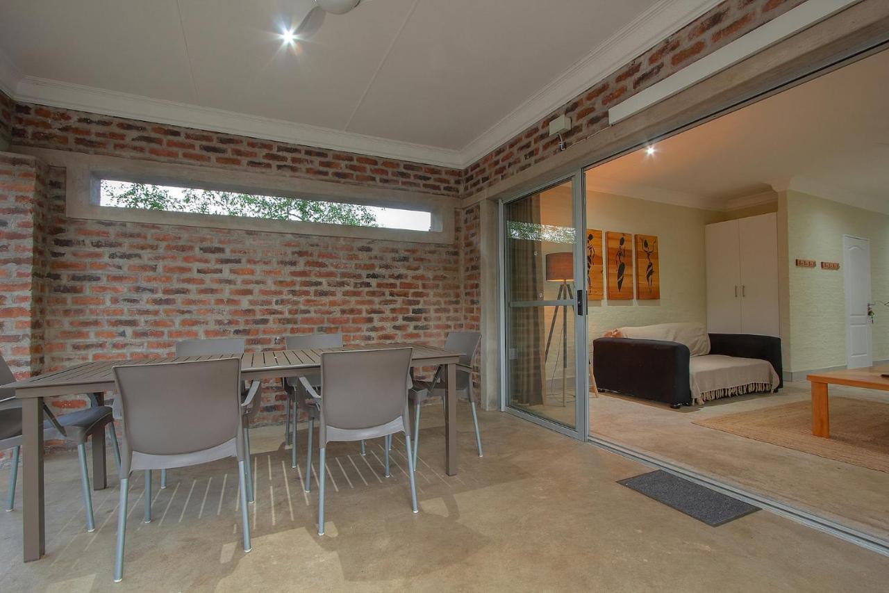 מרלות' פארק Kruger'S Retreat House & Kruger'S Rest Studio מראה חיצוני תמונה