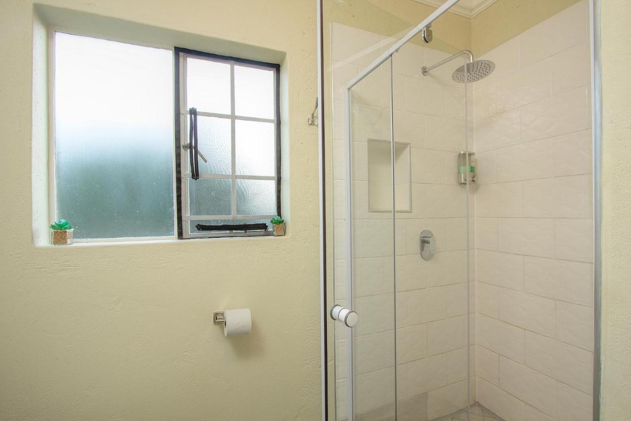 מרלות' פארק Kruger'S Retreat House & Kruger'S Rest Studio מראה חיצוני תמונה